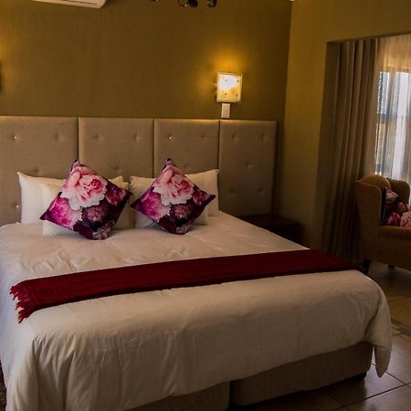 Crystal Rose Lodge & Spa Krugersdorp Luaran gambar