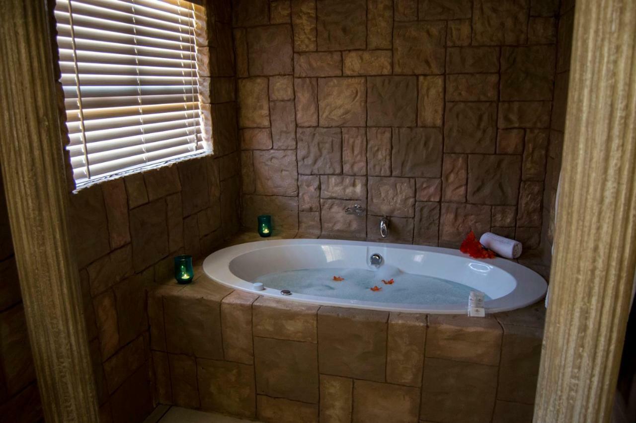 Crystal Rose Lodge & Spa Krugersdorp Luaran gambar